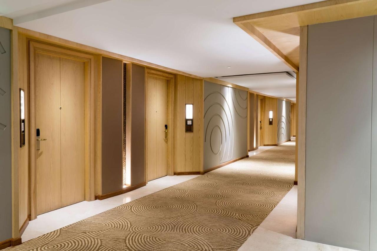 Hotel Radisson Bhopal Esterno foto