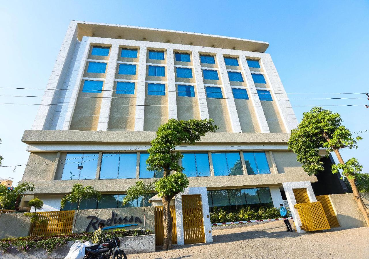 Hotel Radisson Bhopal Esterno foto