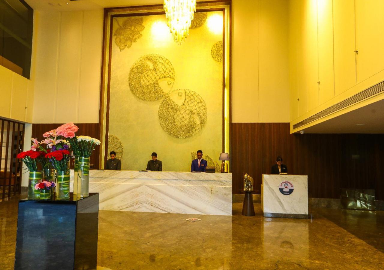 Hotel Radisson Bhopal Esterno foto
