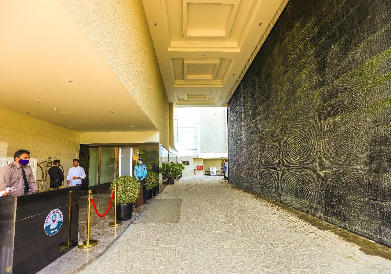 Hotel Radisson Bhopal Esterno foto