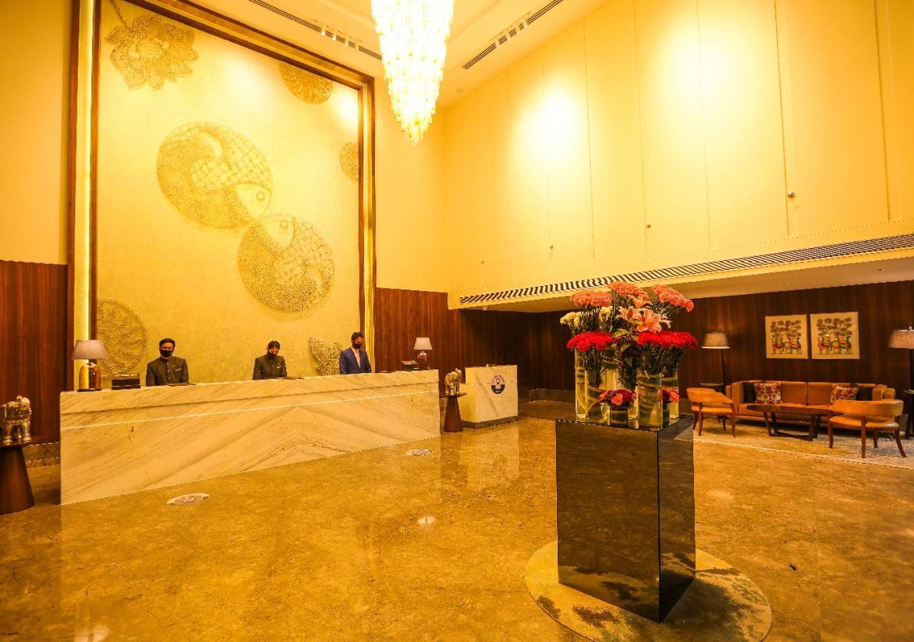Hotel Radisson Bhopal Esterno foto