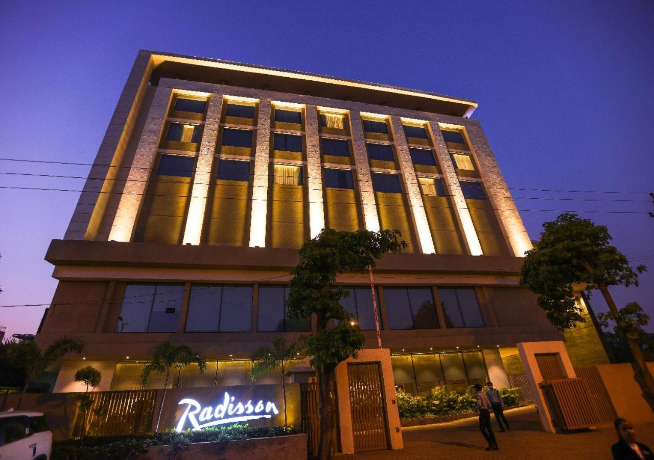 Hotel Radisson Bhopal Esterno foto