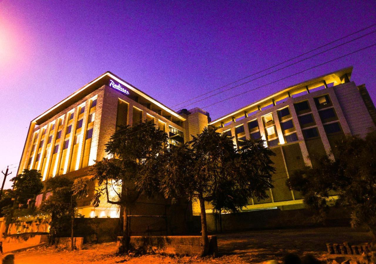 Hotel Radisson Bhopal Esterno foto