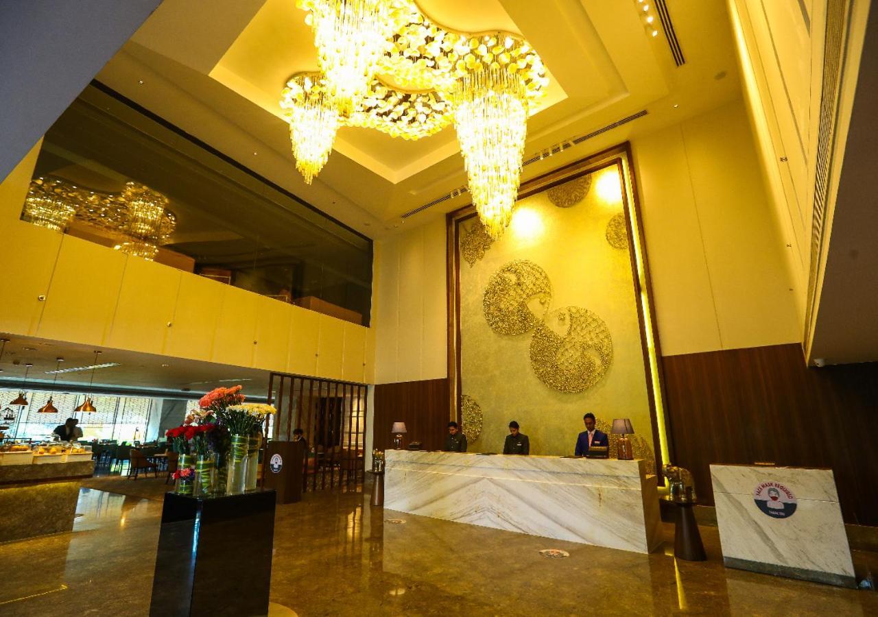 Hotel Radisson Bhopal Esterno foto