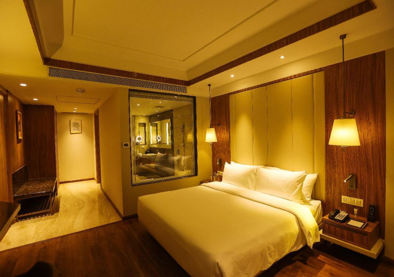Hotel Radisson Bhopal Esterno foto